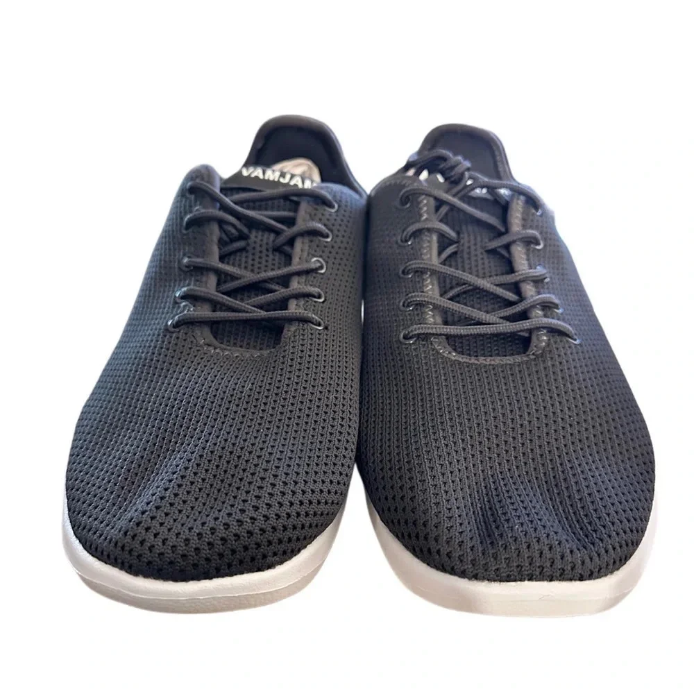 NWOT Men’s Lightweight Running Sneakers Shoes Lace Ups Synthetic Soles